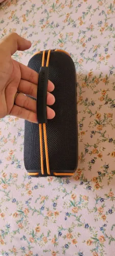Caixa de som portátil