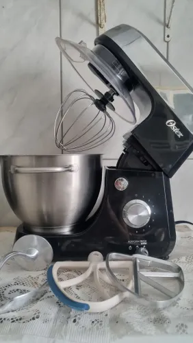 Batedeira planetária Oster