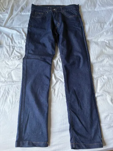 Calça jeans reta