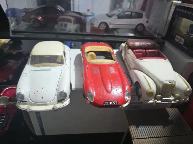 Miniatura 1:18 sucata porsche jaguar mercedes burago unidade ou kit