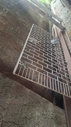 Portão de ferro reforçado 2 m e 10 por 1 m de largo