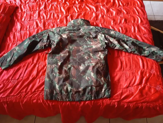 Agasalho camuflado 