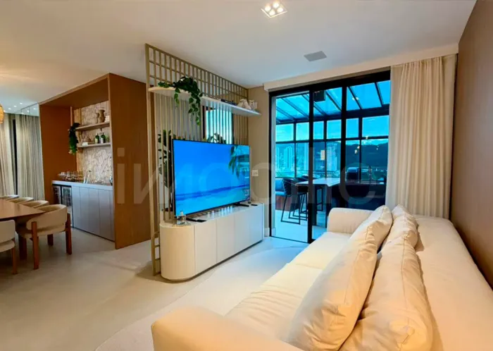 Cobertura duplex no Edifício Aquamarine Residence na Praia Brava em Itajaí.