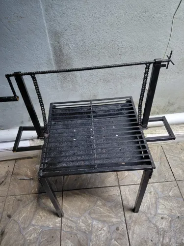 Churrasqueira de ferro