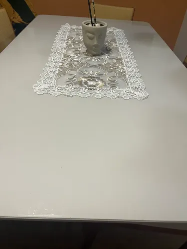 Mesa de jantar de 6 lugares com tampo de vidro