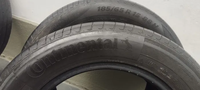 Pneu185/65/R15. / o par
