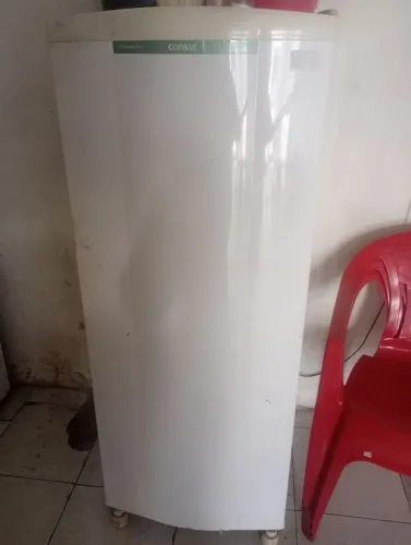 Geladeira funcionando perfeitamente 350