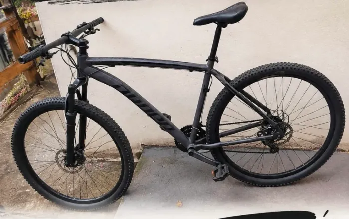 BICICLETA MUITO CONSERVADA