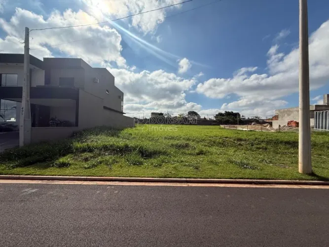 Venda de Terreno / Condomínio na cidade de Araraquara