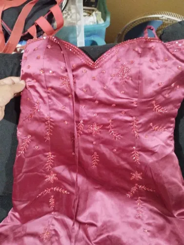 Vestido em tafetá tamanho P ao G