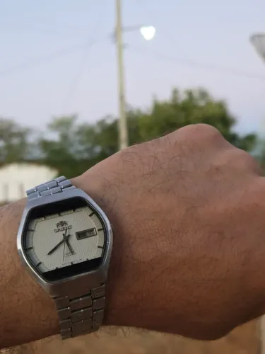 Orient 3 estrelas hexagonal em perfeitas condições 