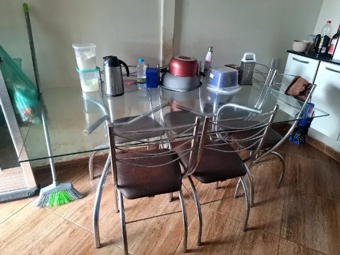 Mesa de jantar de vidro usada $700