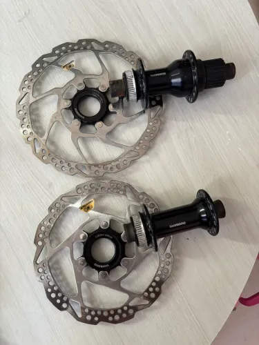 Cubos + discos Shimano