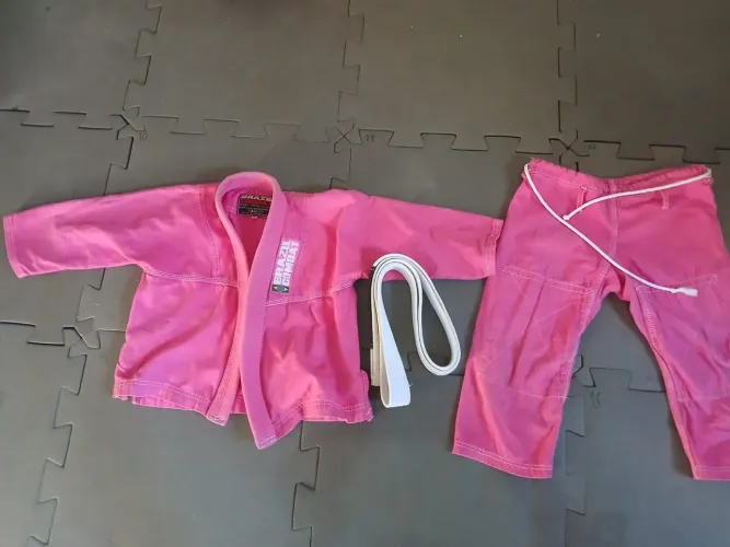 Kimono Infantil Brazil Combat M0 Rosa + Faixa Branca