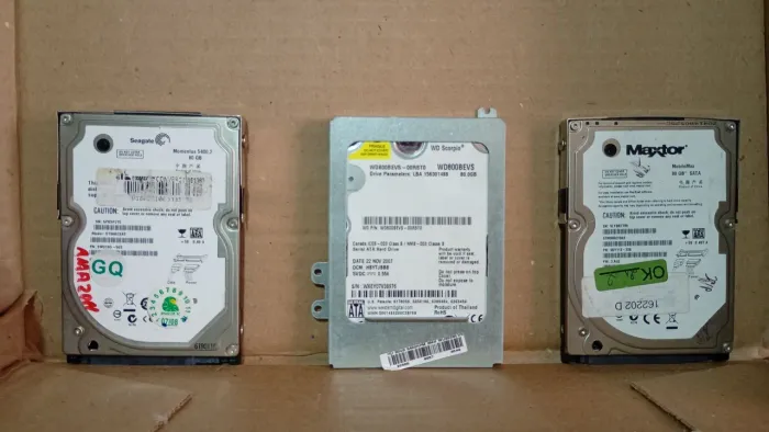 Lote 3 HDs Notebook 80GB SATA 2.5" (Seagate / WD / Maxtor)