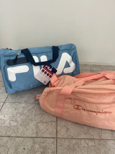 Bolsas de viagem de marca FILA e CHAMPION