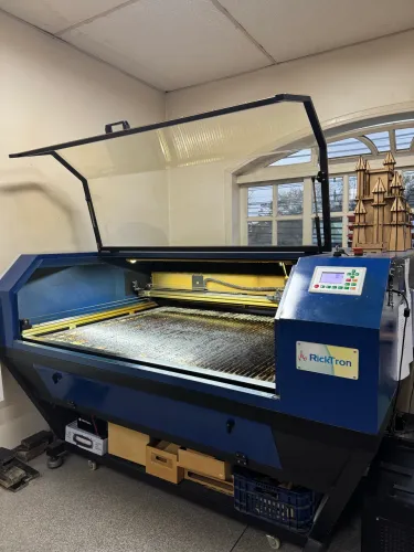 Vendo Máquina de Corte a Laser