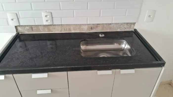 Bancada Granito Preto 1,20 x 55 cm com Cuba Inox