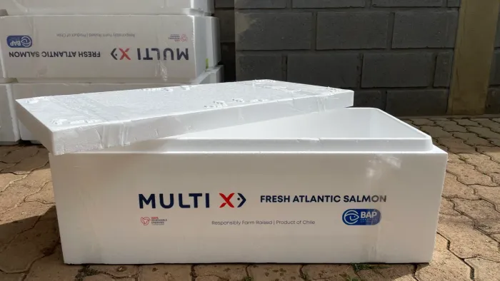 Caixa isopor salmão 80L