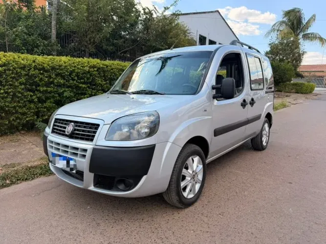 Fiat Doblo Essence 1.8 Flex 16V 5P 2020