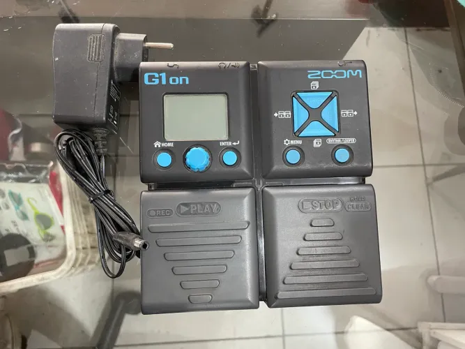  Pedaleira para Guitarra Zoom G1on