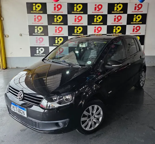 Volkswagen Fox 1.0 MI Total Flex 8V 5P 2012