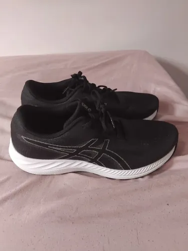 TÊNIS Asics Ugoki preto branco 41
