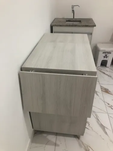 Gaveteiro/mesa odontológica  + Pia compacta 