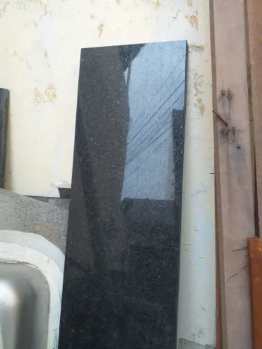 VENDO DUAS PEDRAS SÃO GABRIEL PETRAS 1,80 X 22 CM MAIS UMA BANCADA PRONTA PARA INSTALAÇÃO