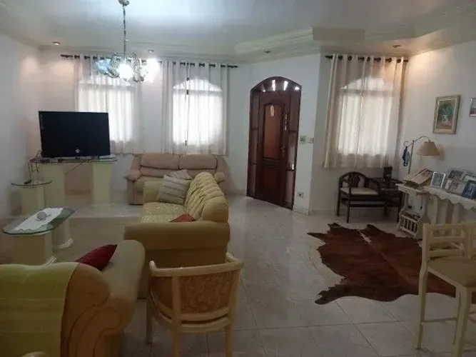Sobrado com 4 dormitórios à venda, 294 m² por R$ 625.500,00 - Terra Nova - Taubaté/SP
