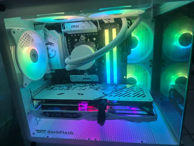 PC GAMER RYZEN 5 7600 + 32GB DDR5 + RX 7600