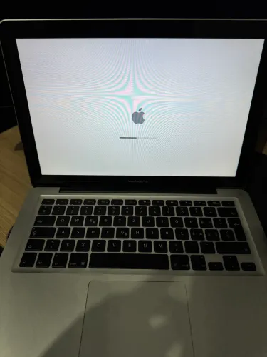 MacBook Pro 2011 para ir embora hoje