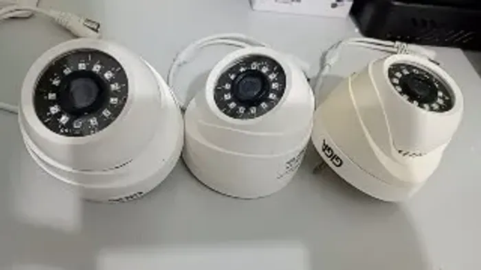 KIT DE 4 CAMERAS COM DVR