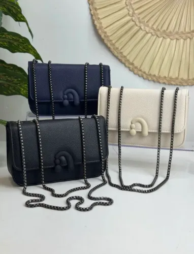 Bolsa Pequena de Corrente em Metal Chumbo Andie Caramelo
