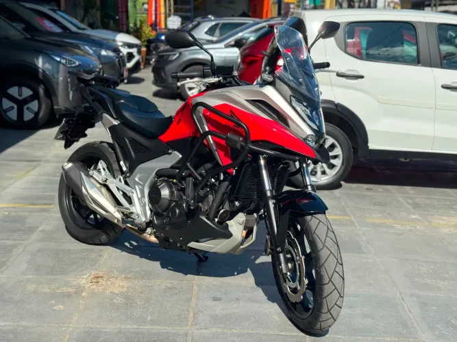 Honda NC 750X 2025