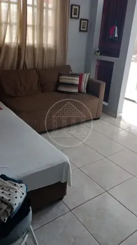 Vendo ótimas casas para renda com 4 casas no mesmo quintal com 3 vagas de garagem
