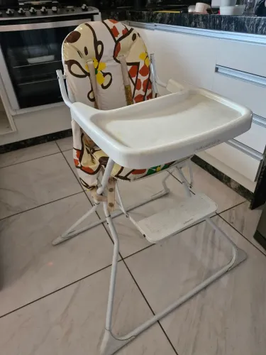 Cadeira de alimentação 