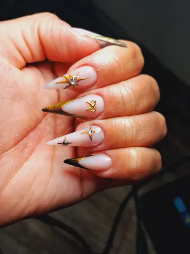 Nail designer 