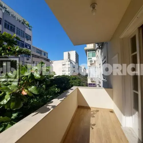 Apartamento : / Residencial / Copacabana