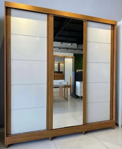 GIARDA ROUPA CASAL 2,30x2,21 LARGURA , REPARTIÇÃO ELE E ELA