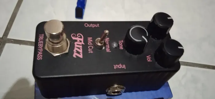 Pedal para guitarra fuzz