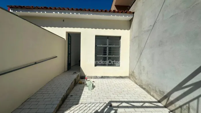 Casa com 1 dormitório para alugar, 73 m² por R$ 2.355,00/mês - Vila Augusta - Sorocaba/SP