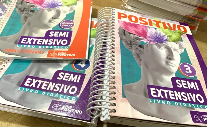 2 Apostilas NOVAS Semi Extensivo + 1 mini apostila extra de obras literárias