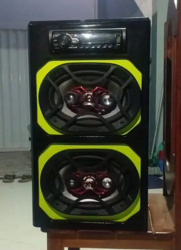 Caixa de Som Automotivo