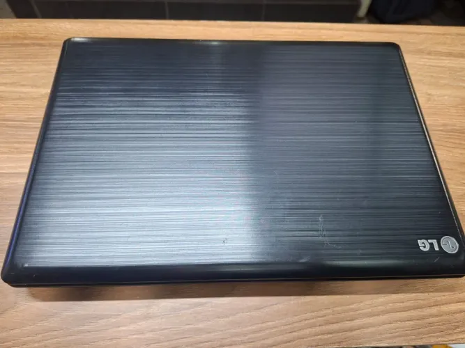 Notebook LG pronto pra uso - barato e funcional