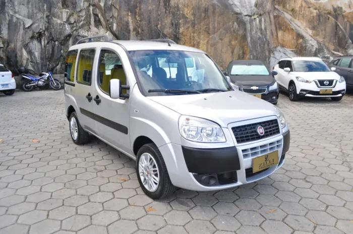 Fiat Doblo Essence 1.8 Flex 16V 5P 2017