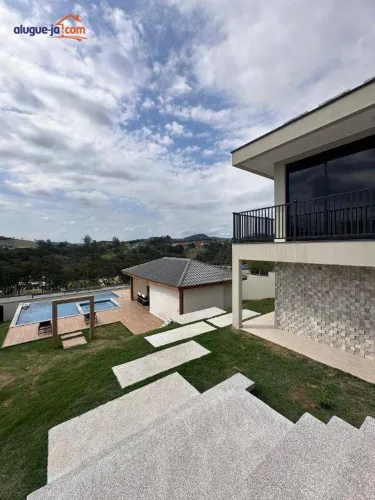 Casa mobiliada à venda com 4 Suítes e 479 m² no Recanto Santa Bárbara em Jambeiro/SP