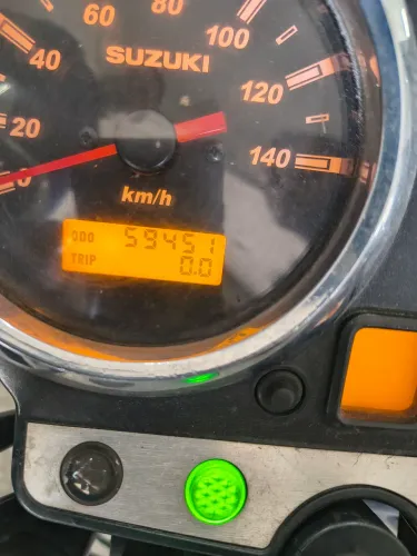 Moto bem conservada