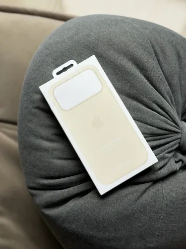 Capa de silicone com MagSafe para iPhone 17 Pro Max - Baunilha
