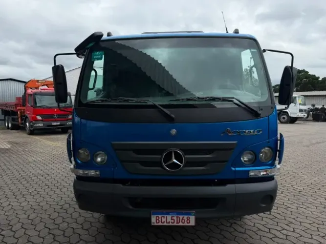 Mercedes Accelo 815 ano 2018